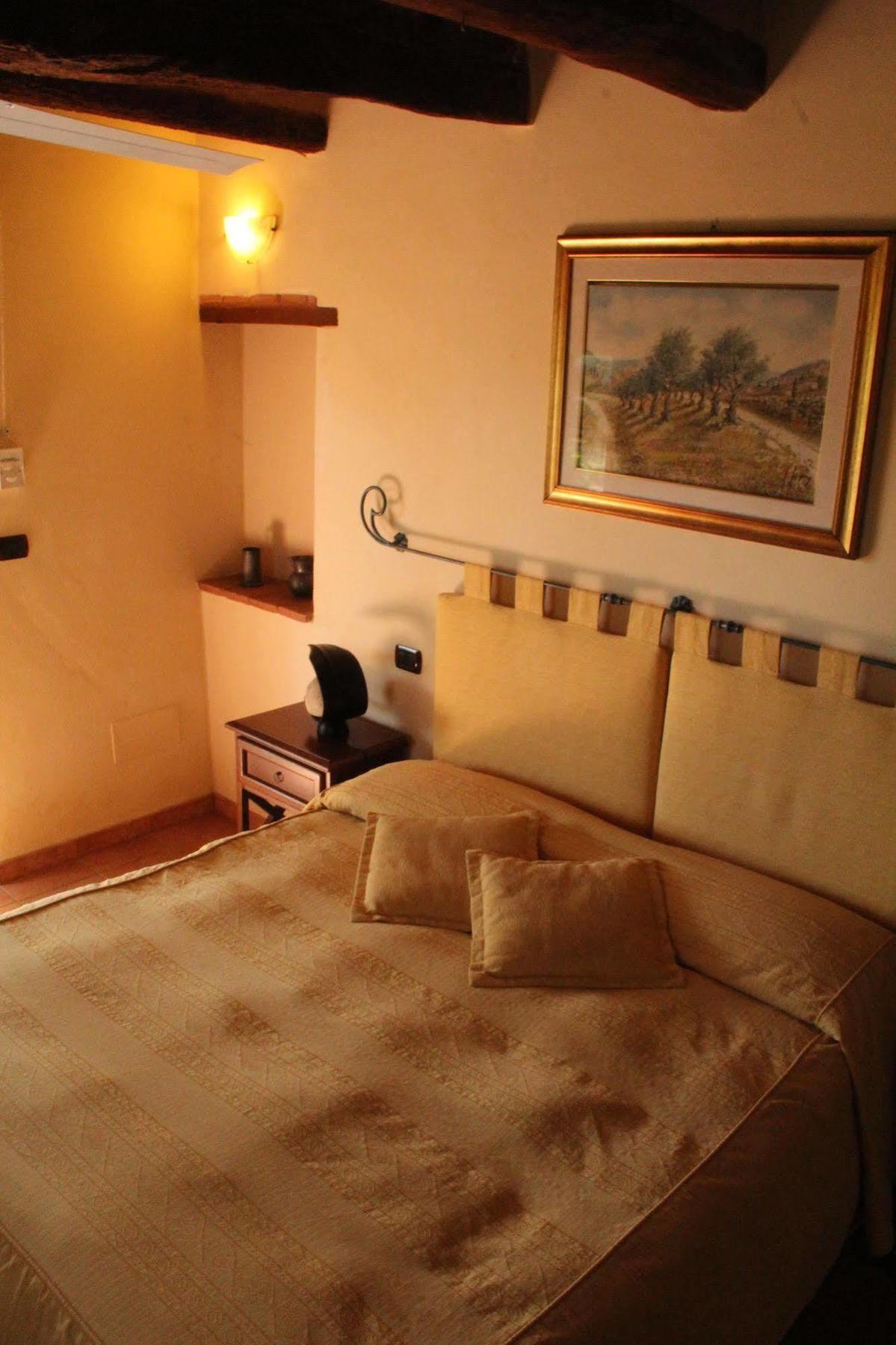 סן ג'ימיניאנו Agriturismo Il Castagnolino מראה חיצוני תמונה