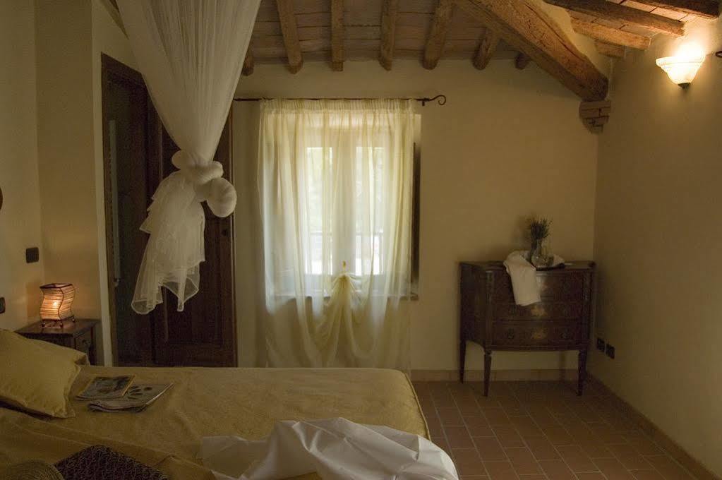 סן ג'ימיניאנו Agriturismo Il Castagnolino מראה חיצוני תמונה